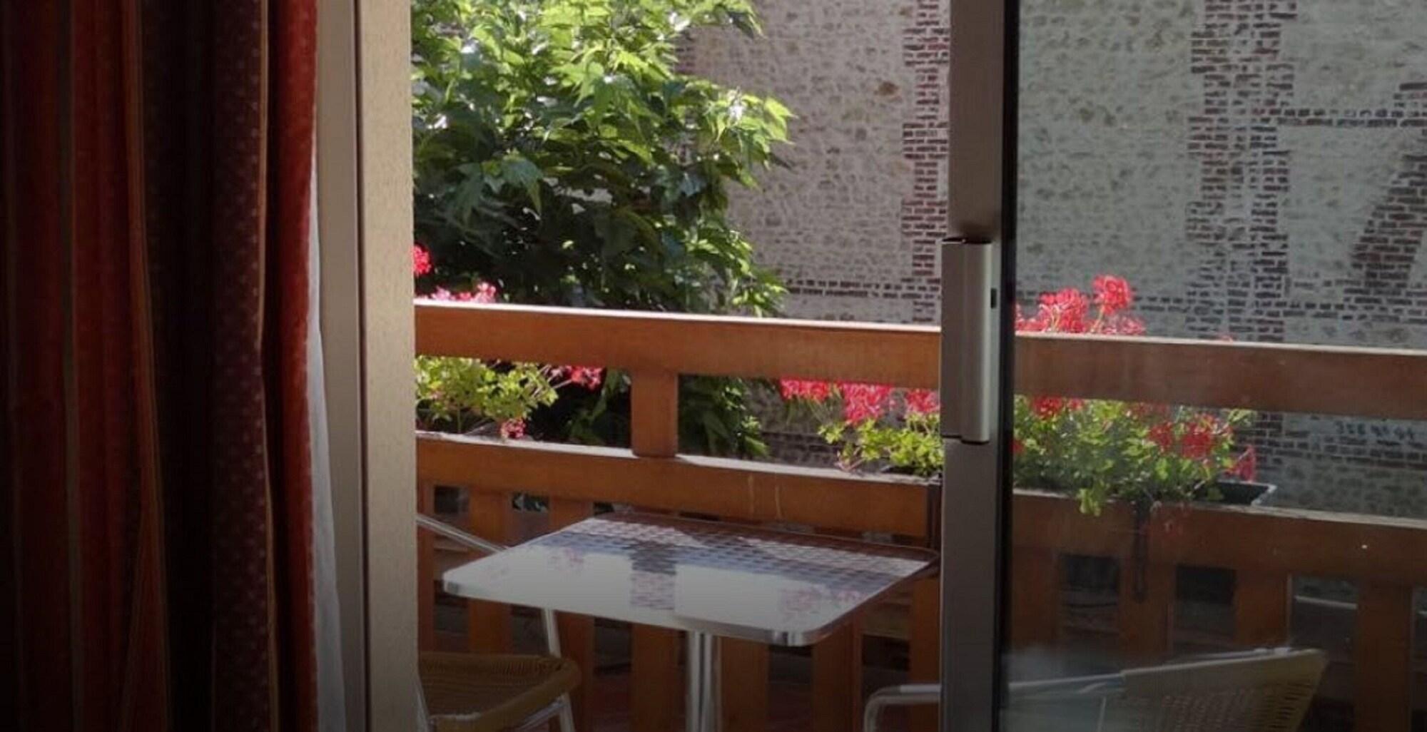 Le Trophee Boutique Hotel Spa- La Loggia Appart'Hotel Deauville Buitenkant foto