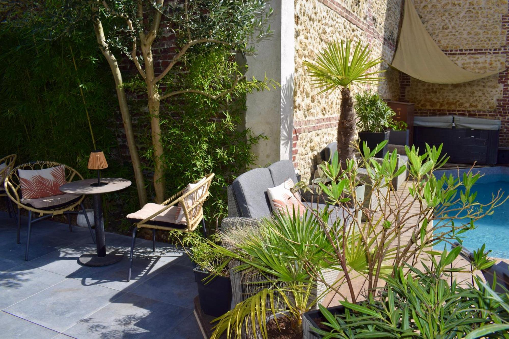 Le Trophee Boutique Hotel Spa- La Loggia Appart'Hotel Deauville Buitenkant foto